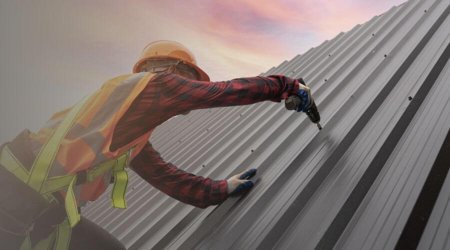 Expert Emergency Roof Repairs services in Oakes, ND